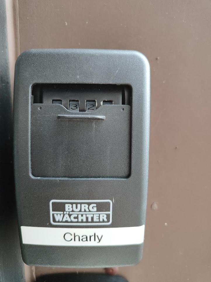 Gemuetliche Wohnung "Charly" Zum Wohlfuehlen Zu Allem Gut Angebunden Paderborn Luaran gambar
